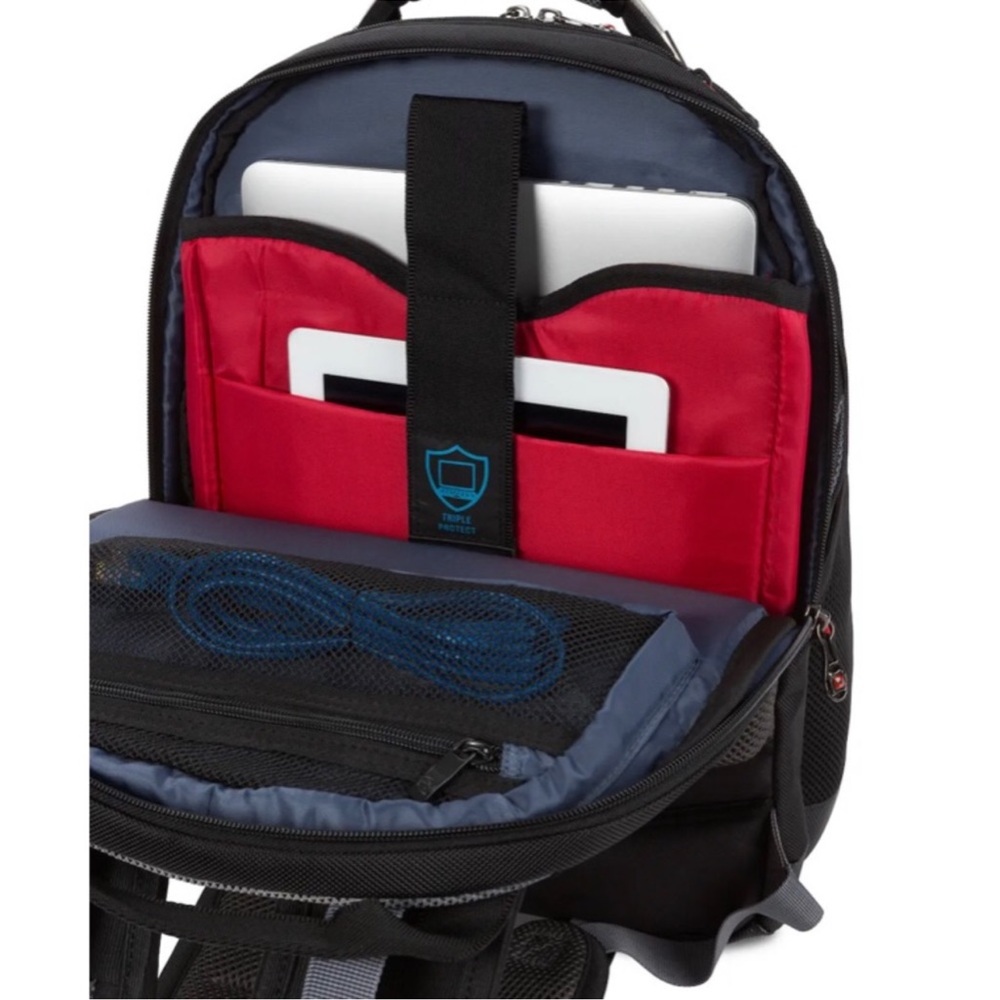 SwissGear WENGER Synergy Pro 16 inch Laptop Backpack - Black/Gray - Picture 4 of 7